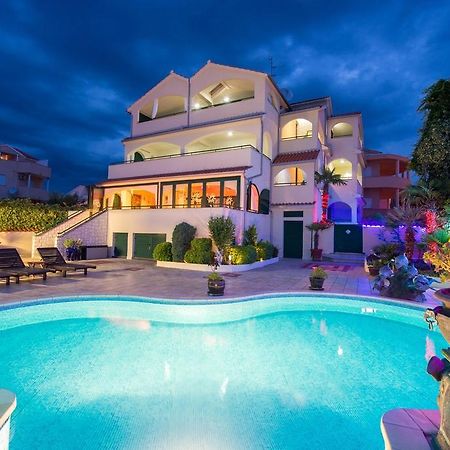 Apartments Marija Near Center Vodice Eksteriør billede