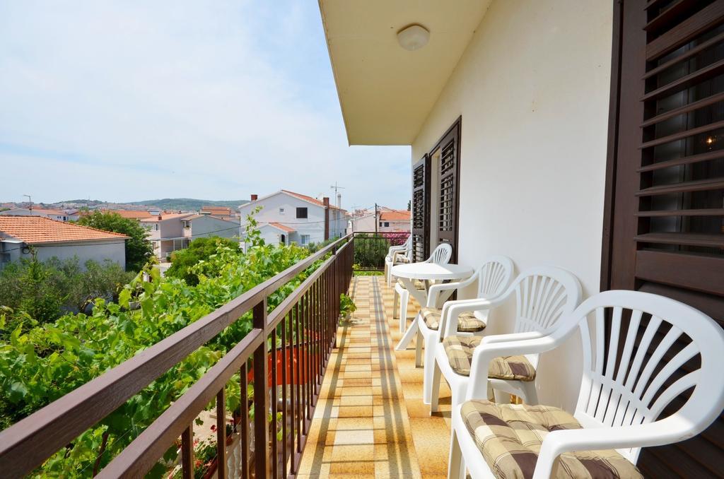 Apartments Marija Near Center Vodice Eksteriør billede