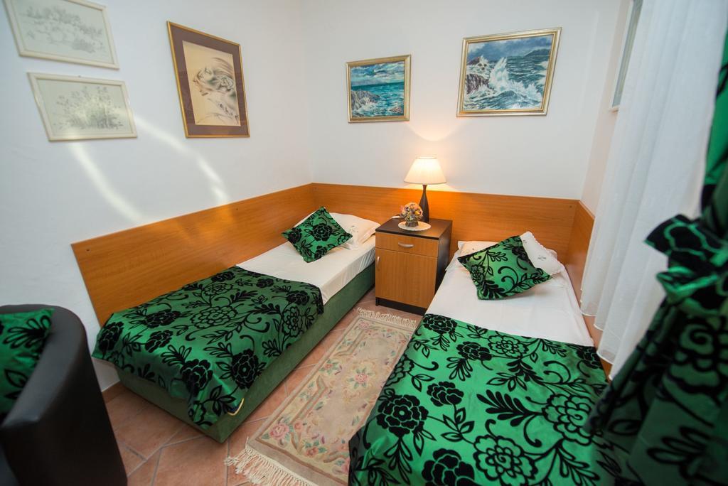 Apartments Marija Near Center Vodice Eksteriør billede