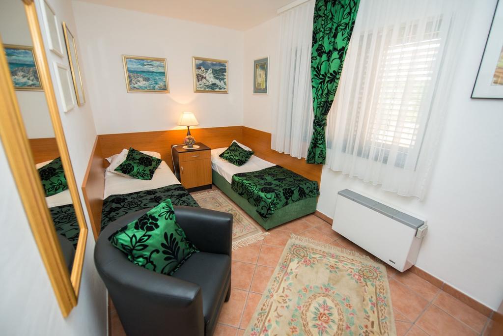 Apartments Marija Near Center Vodice Eksteriør billede