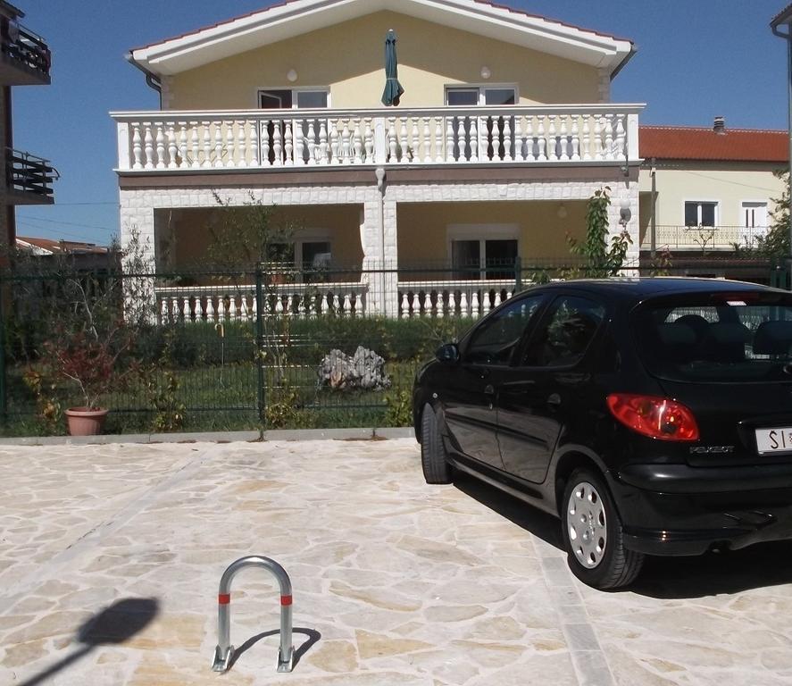 Apartments Marija Near Center Vodice Eksteriør billede